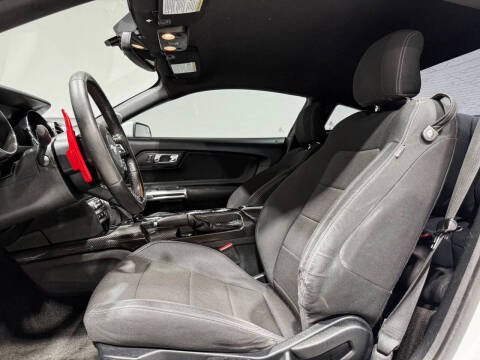 2015 Ford Mustang V6