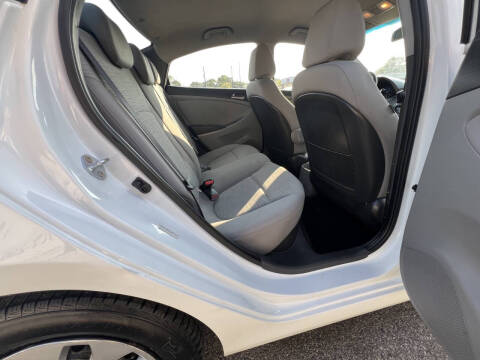 2017 Hyundai Accent SE