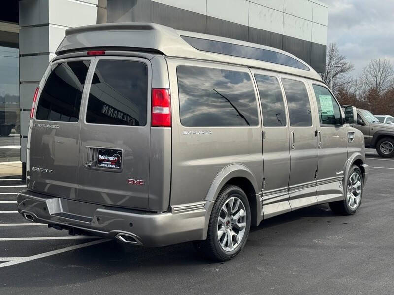 2025 GMC Savana 2500