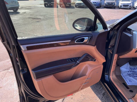 2014 Porsche Cayenne Platinum