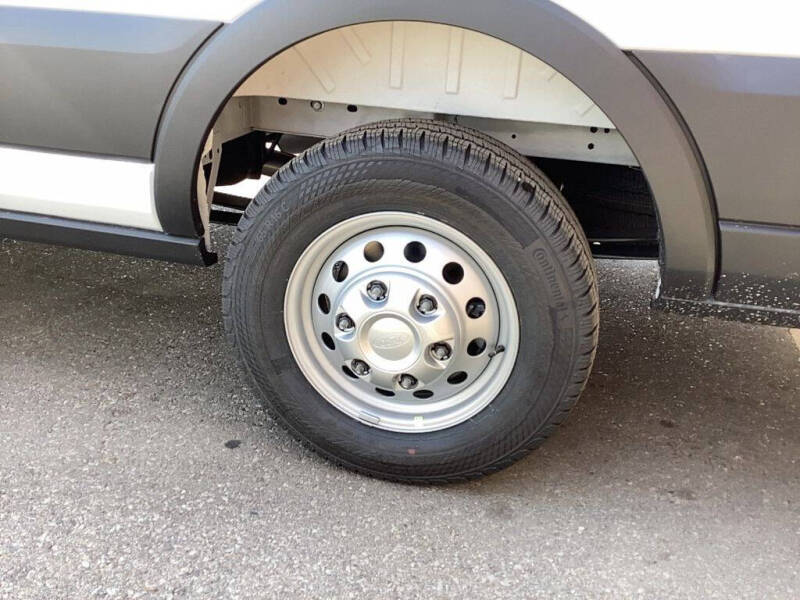 2025 Ford Transit 250