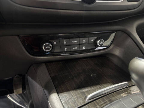 2018 Buick Regal TourX Essence