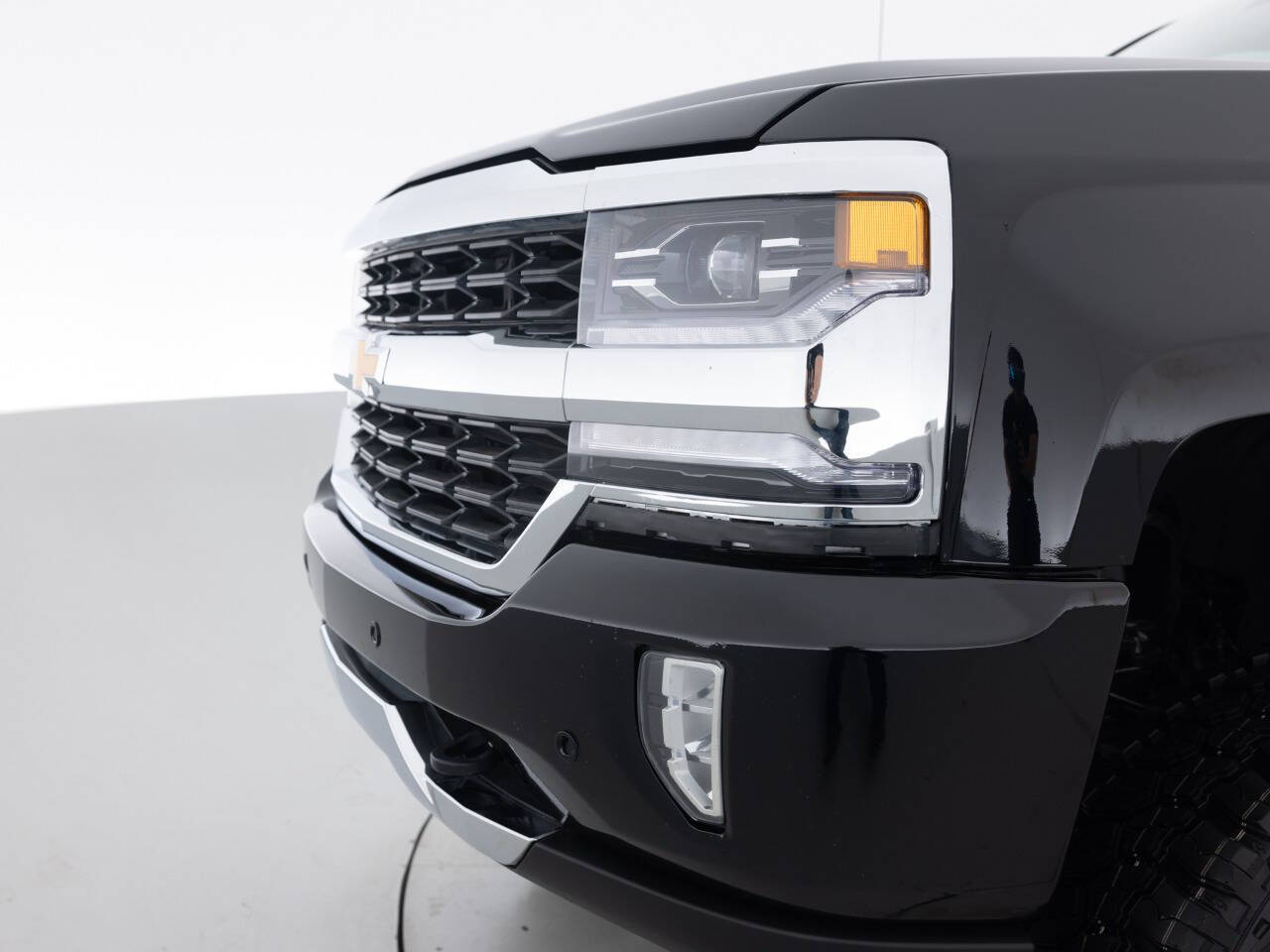 Used Car 2018 Chevrolet Silverado 1500  High Country 4x4 4dr Crew Cab 5.8 Ft. Sb For Sale Under $35,000 In Coal City, Illinois