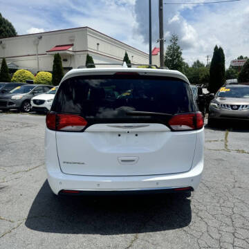 2017 Chrysler Pacifica Touring Plus