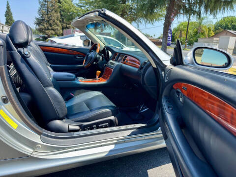 2004 Lexus SC 430