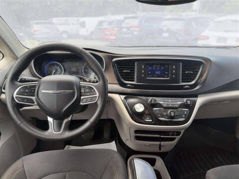 2017 Chrysler Pacifica LX