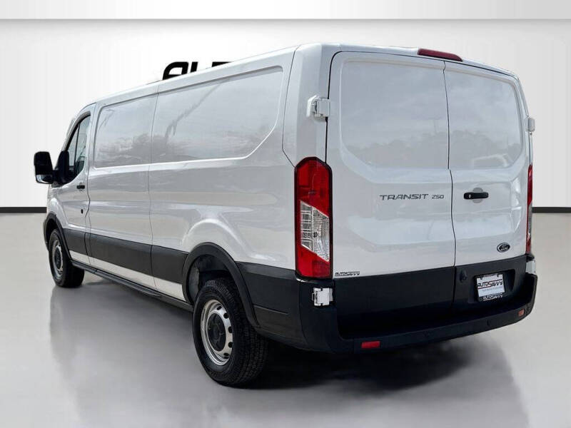 2023 Ford Transit