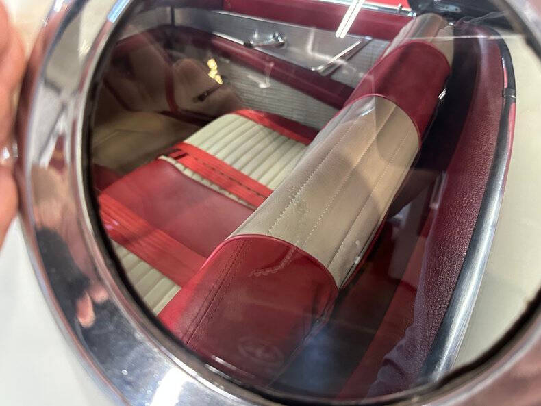 1957 Ford Thunderbird