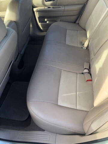 2005 Ford Taurus SEL