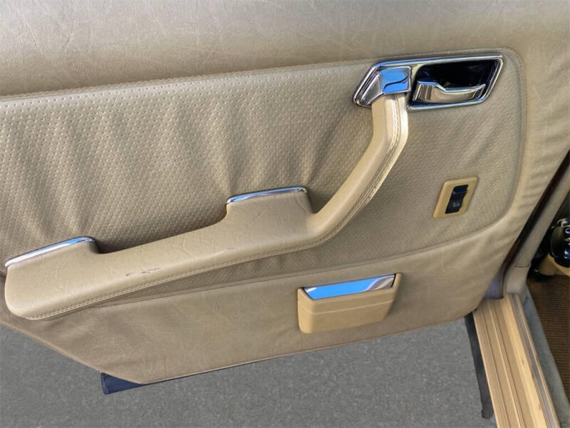 1985 Mercedes-Benz 300-Class 300 D