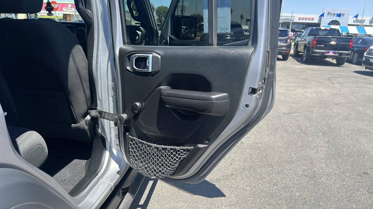 2018 Jeep Wrangler Unlimited for sale at Auto Plaza in Fresno, CA