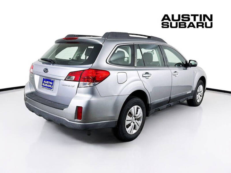 2010 Subaru Outback 2.5i