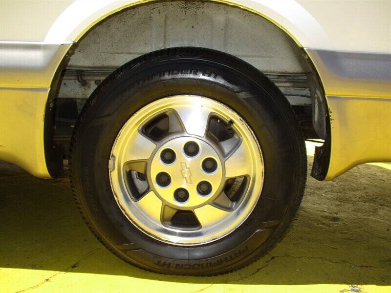 2003 Chevrolet Astro LT