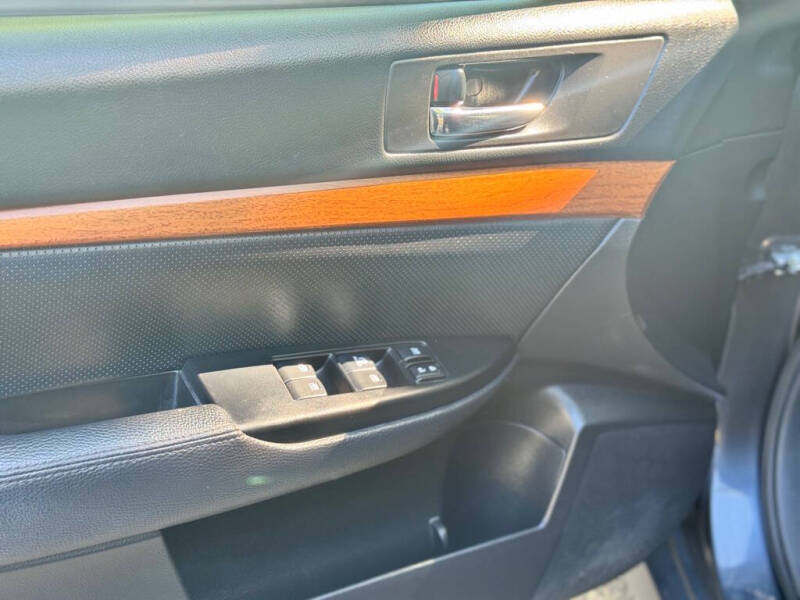 2013 Subaru Outback 2.5i Limited