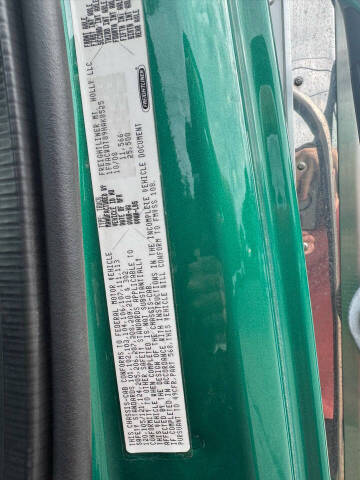 2009 Freightliner M2 106