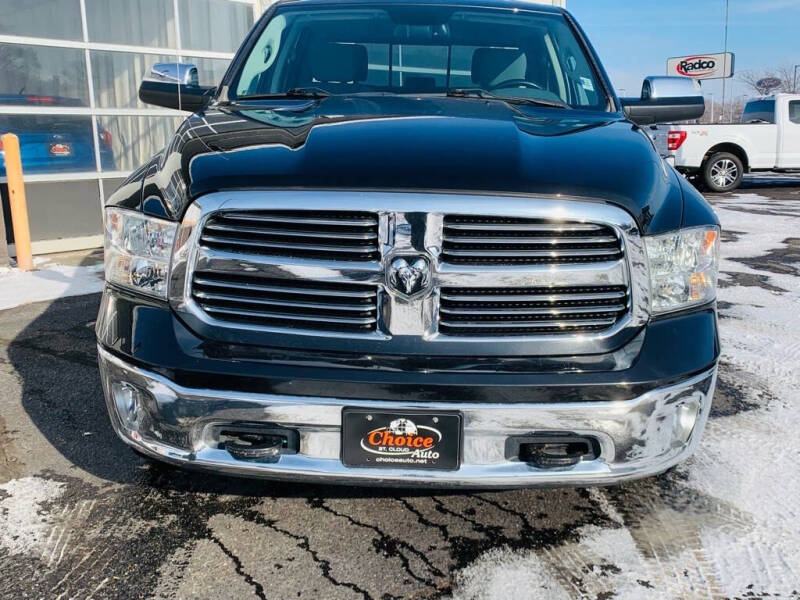 2017 RAM 1500 SLT