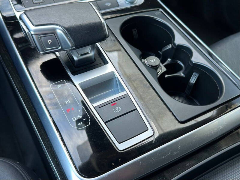 2022 Audi Q7 quattro Premium Plus 55 TFSI