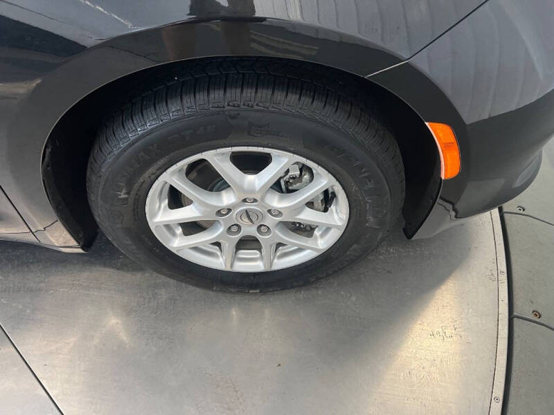 2021 Chrysler Voyager LX