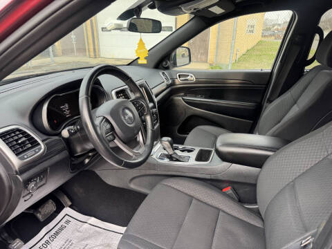 2019 Jeep Grand Cherokee Laredo E