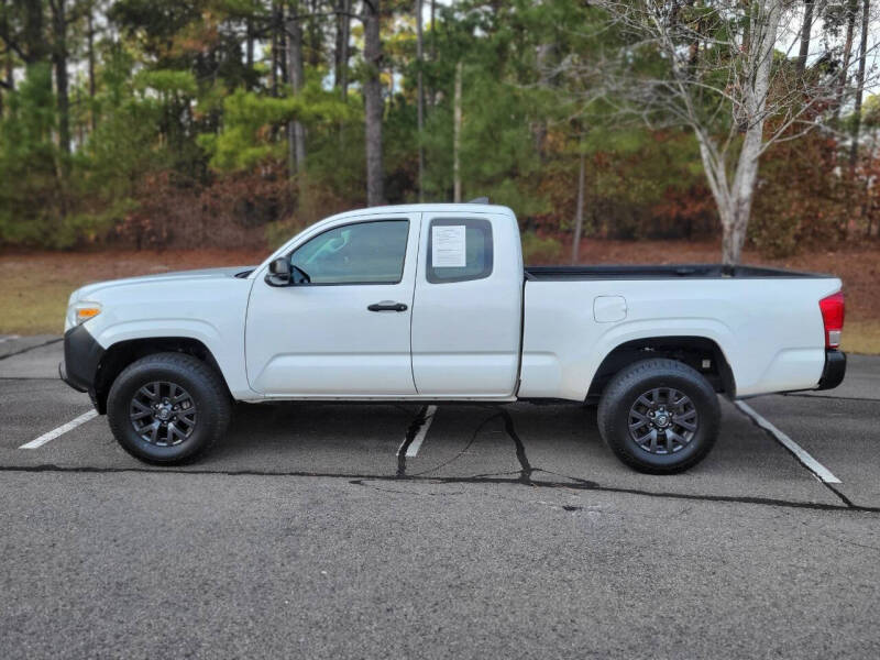 2017 Toyota Tacoma SR