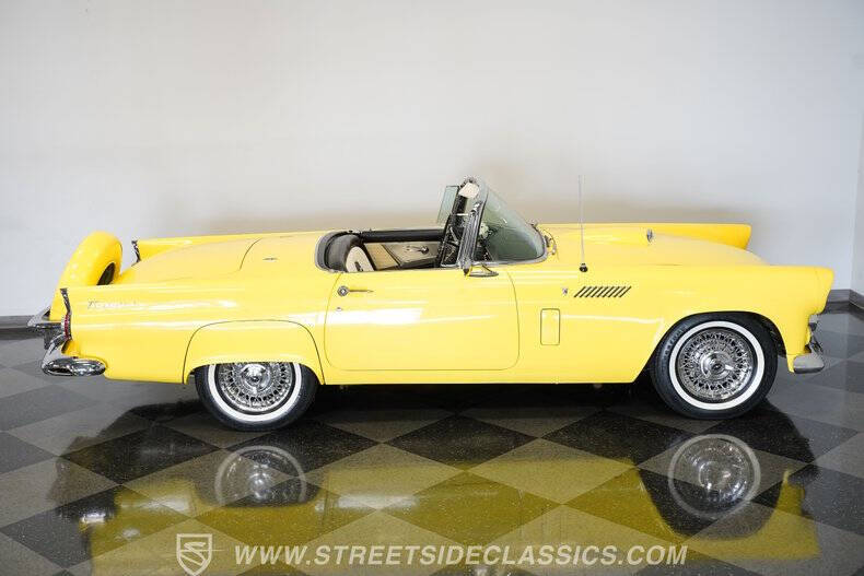 1956 Ford Thunderbird