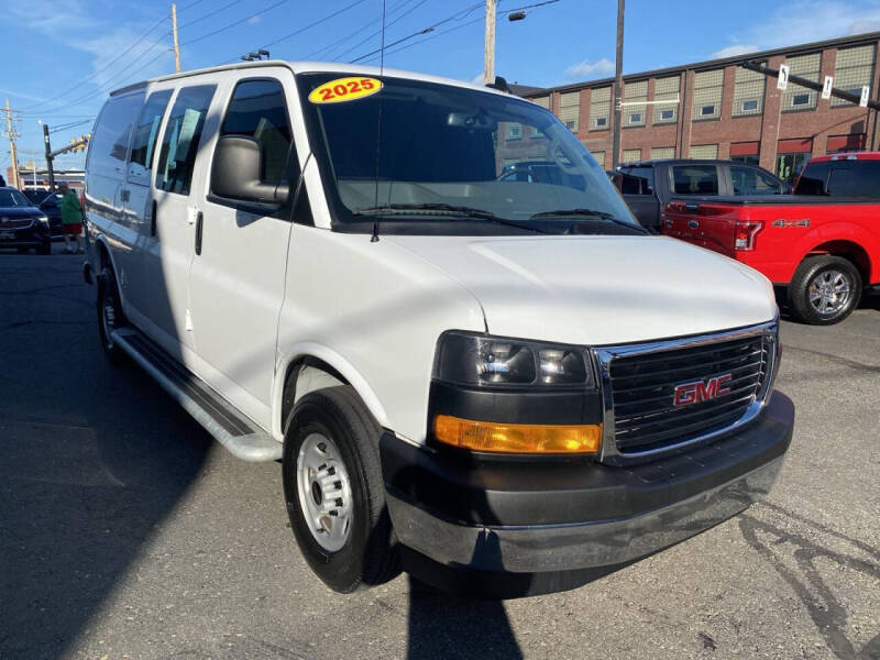 2025 GMC Savana 2500