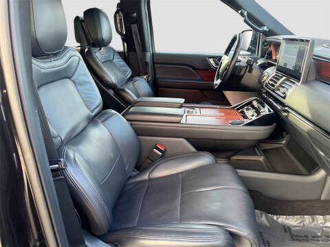 2023 Lincoln Navigator L Reserve