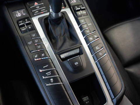 2016 Porsche Macan S