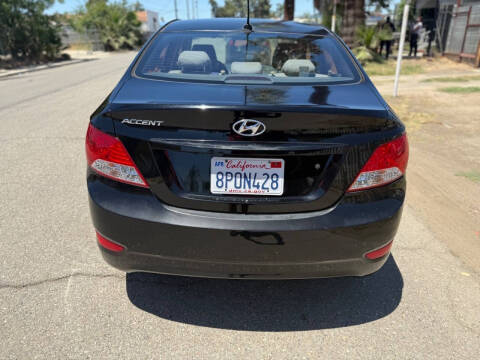 2012 Hyundai Accent GLS