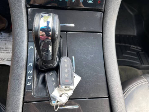 2016 Ford Taurus SHO