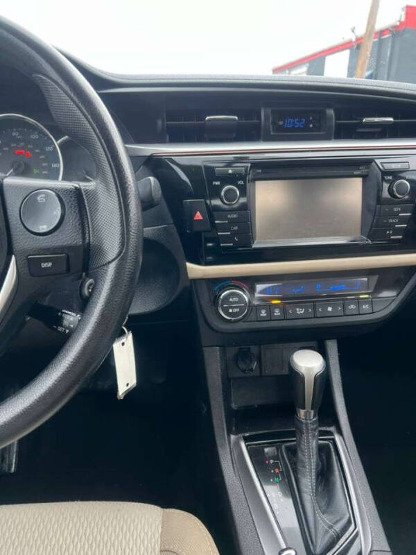 2016 Toyota Corolla LE