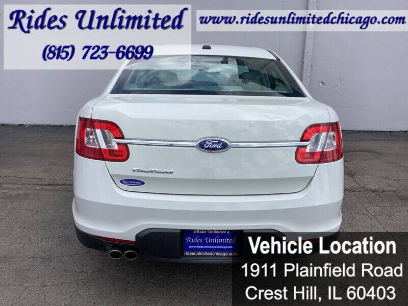 2011 Ford Taurus SE