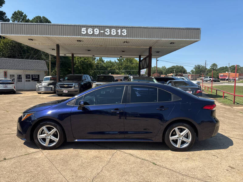 2021 Toyota Corolla LE's photo