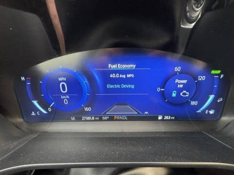 2022 Ford Escape Hybrid Titanium