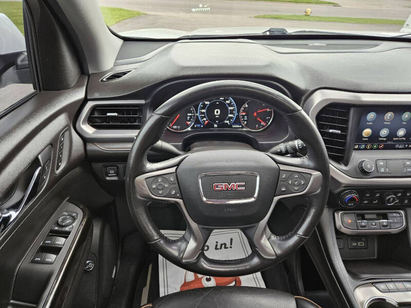 2021 GMC Acadia AT4