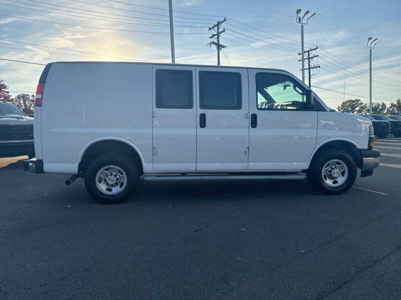 2023 Chevrolet Express 2500