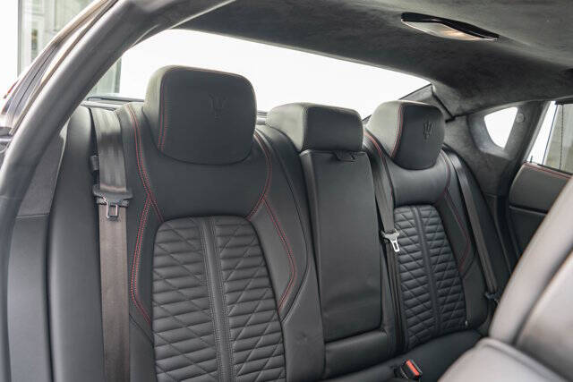 2021 Maserati Quattroporte 31