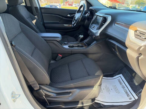 2018 GMC Acadia SLE-2