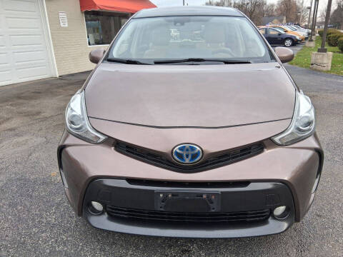 2015 Toyota Prius v Five