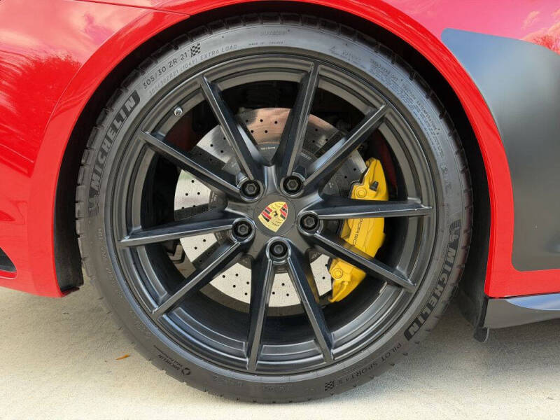 2018 Porsche 911 Carrera GTS