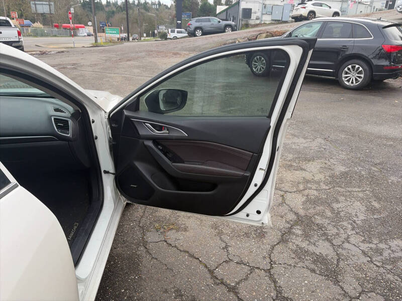 2017 Mazda MAZDA3 Grand Touring