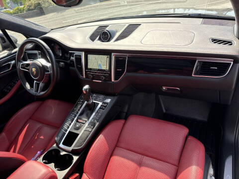 2016 Porsche Macan S