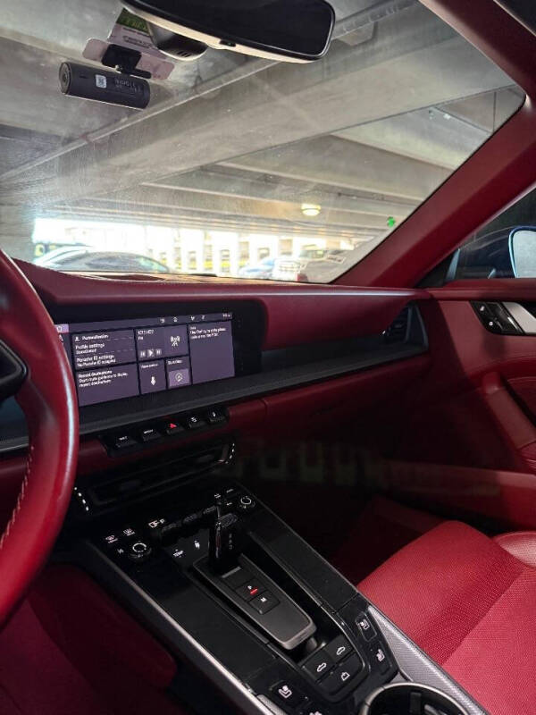 2021 Porsche 911 Carrera