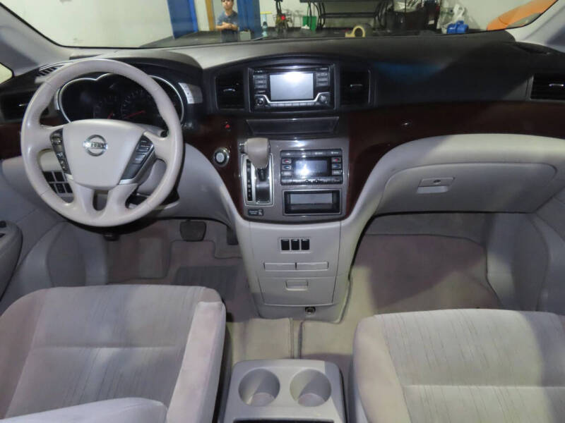 2016 Nissan Quest
