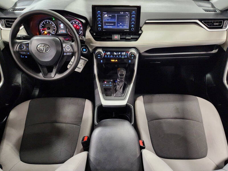 2022 Toyota RAV4 XLE