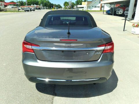 2011 Chrysler 200 Touring