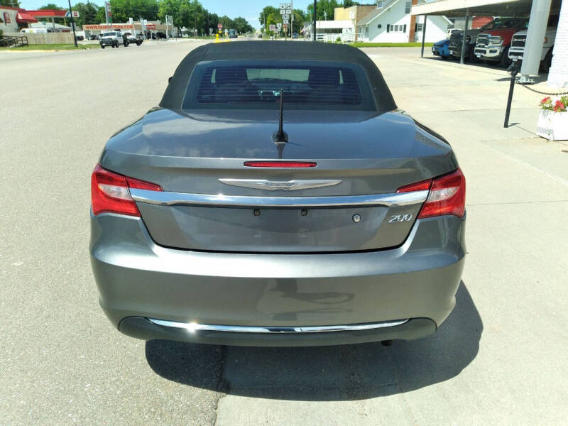 2011 Chrysler 200 Touring