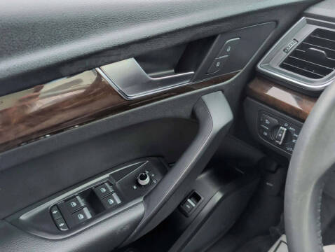 2019 Audi Q5 quattro Premium 45 TFSI