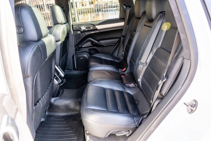 2015 Porsche Cayenne Turbo