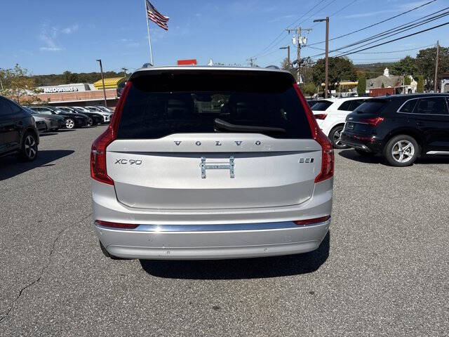 2025 Volvo XC90 B5 Core Bright Theme